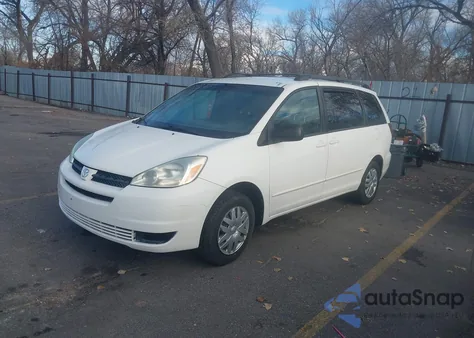 2005 Toyota Sienna Le z USA, uszkodzony, nr VIN 5TDZA23C25S326473
